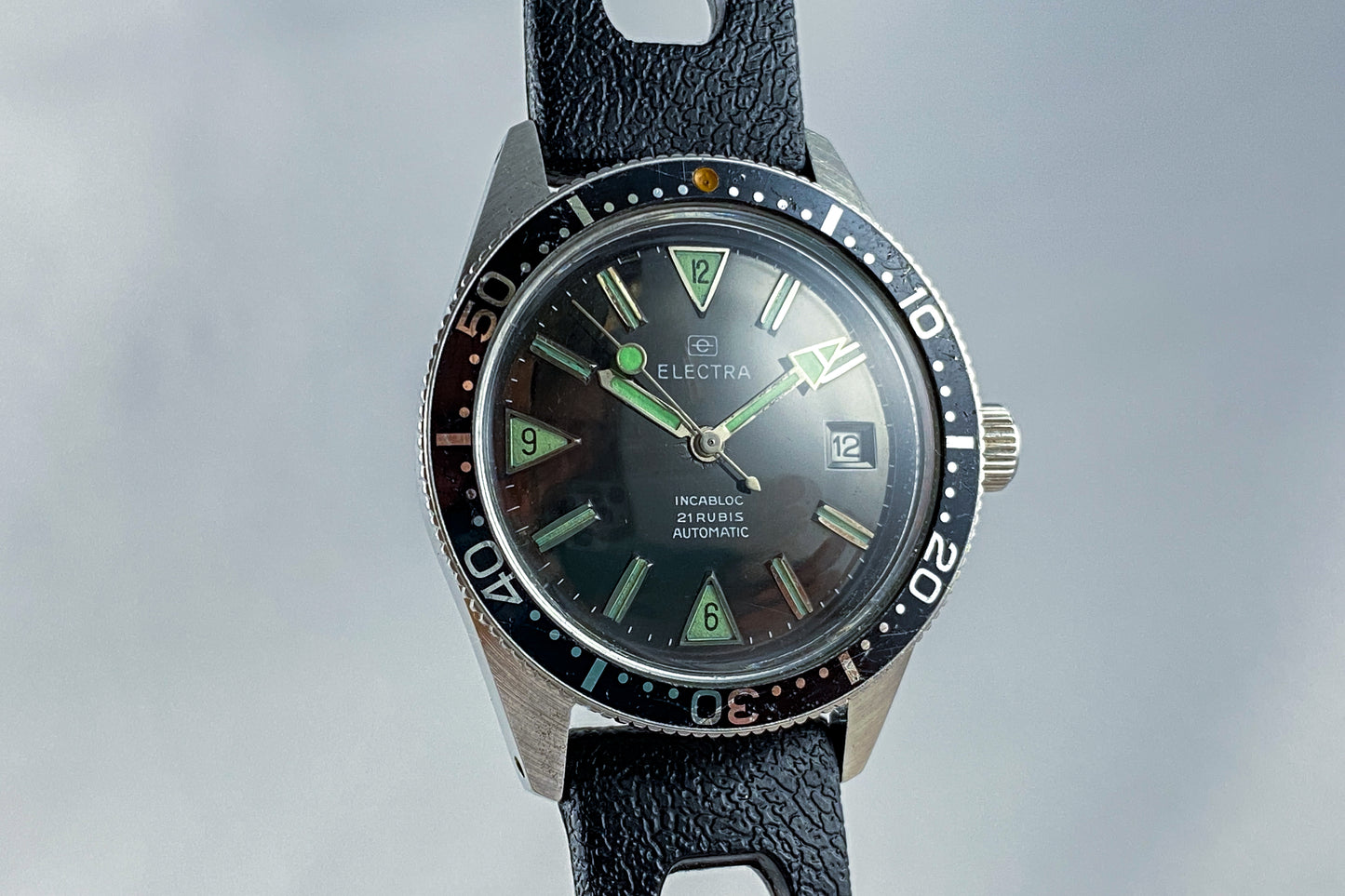Montre vintage de plongée Electra Skin diver lip lumeville