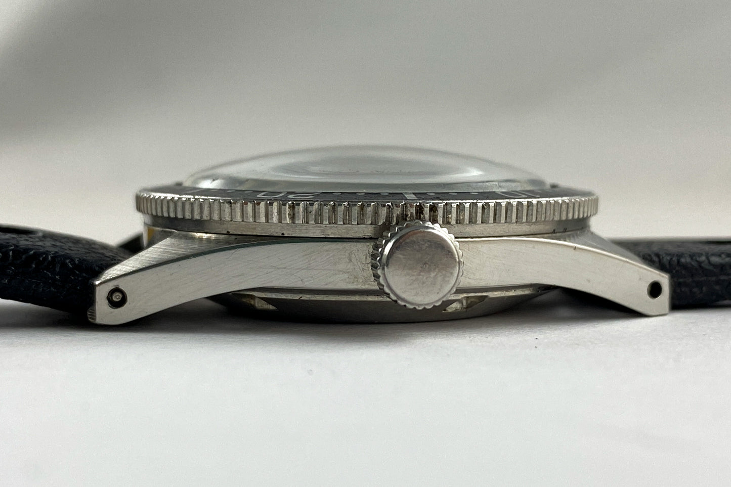 Montre vintage de plongée Electra Skin diver lip lumeville