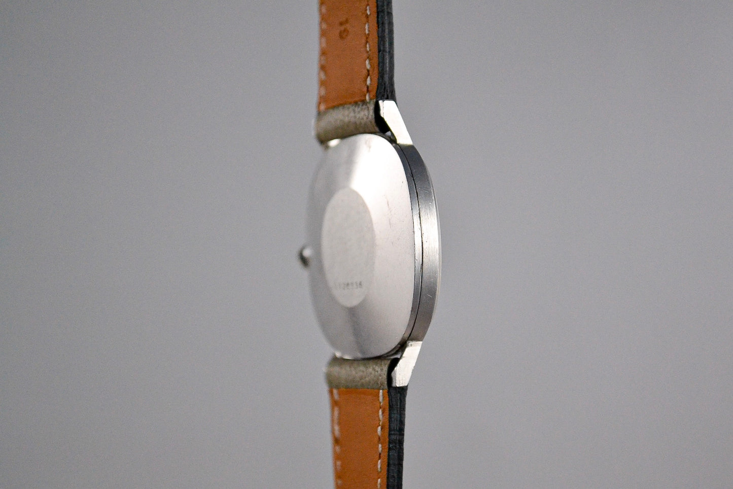 juvenia tv bleue mécanique LumeVille montre vintage