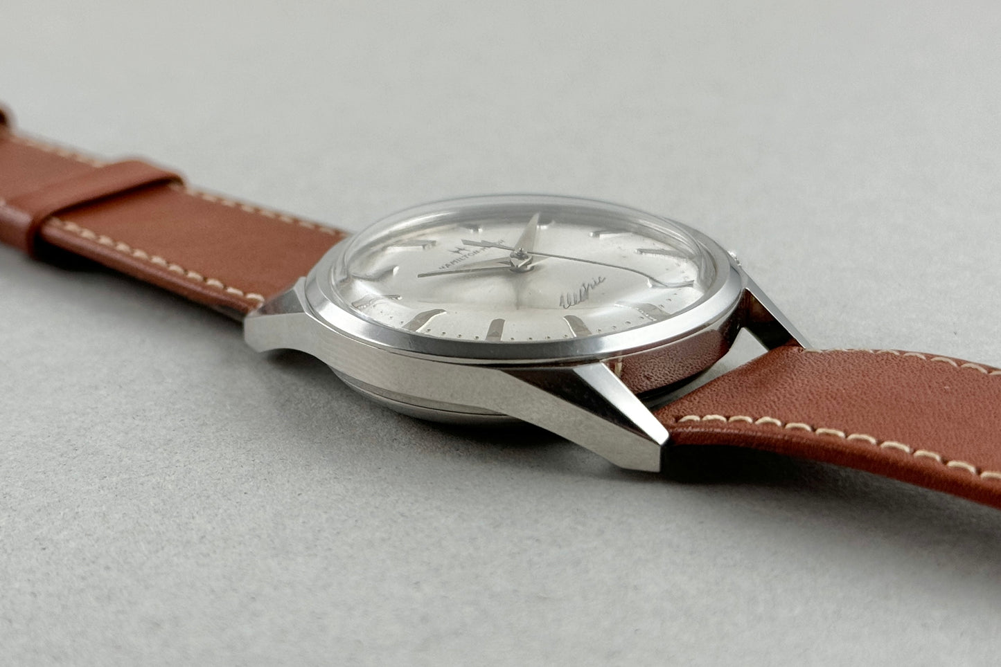 Hamilton Ricoh Electric 555E lumeville montre vintage