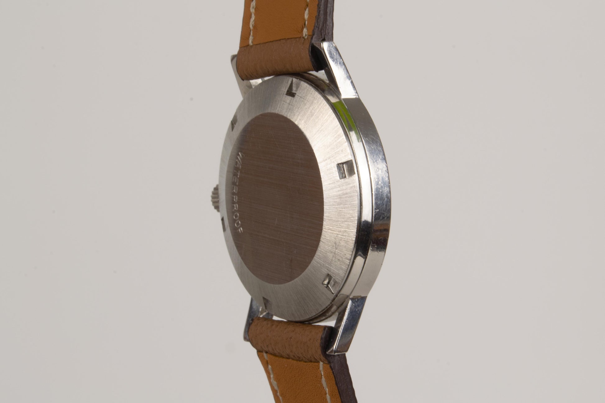 Omega Genève 166.070 lumeville montre vintage