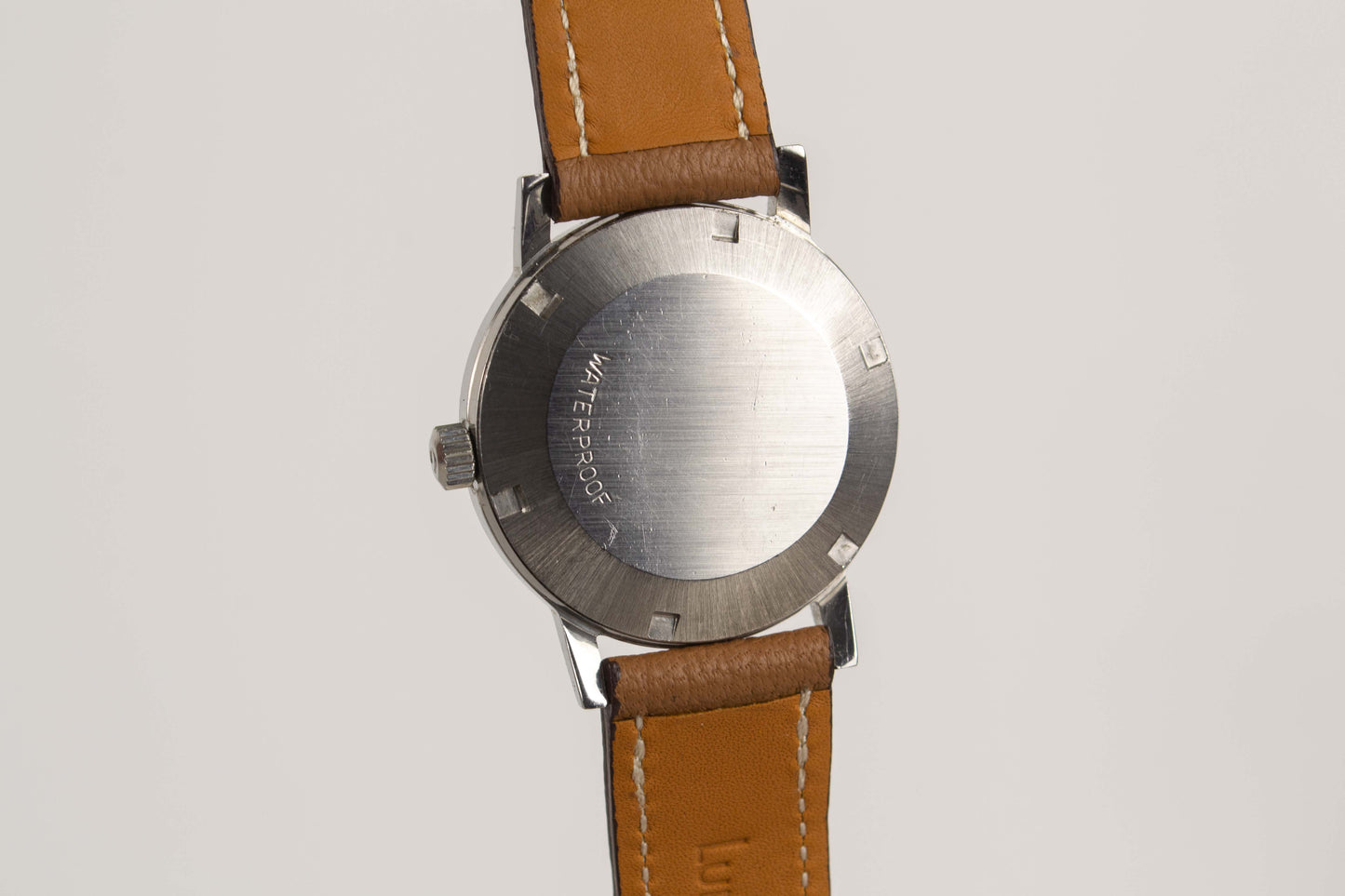 Omega Genève 166.070 lumeville montre vintage