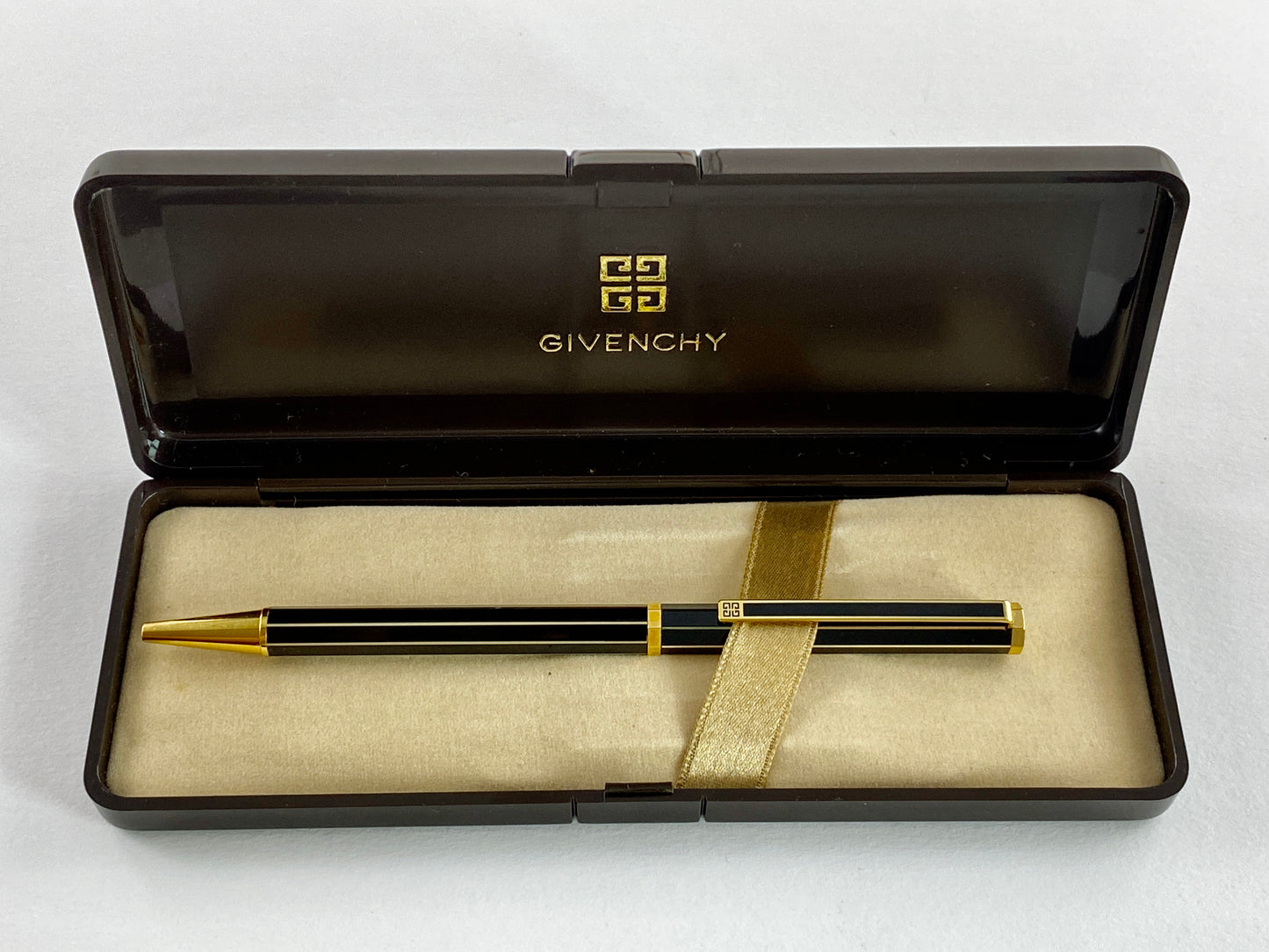 stylo bille givenchy laque vintage LumeVille