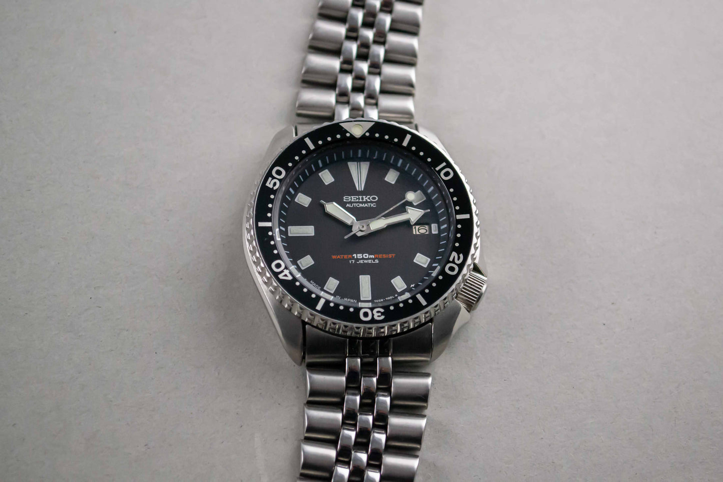 lumeville montre vintage Seiko Diver 7002-7001 JDM patine plongee icone