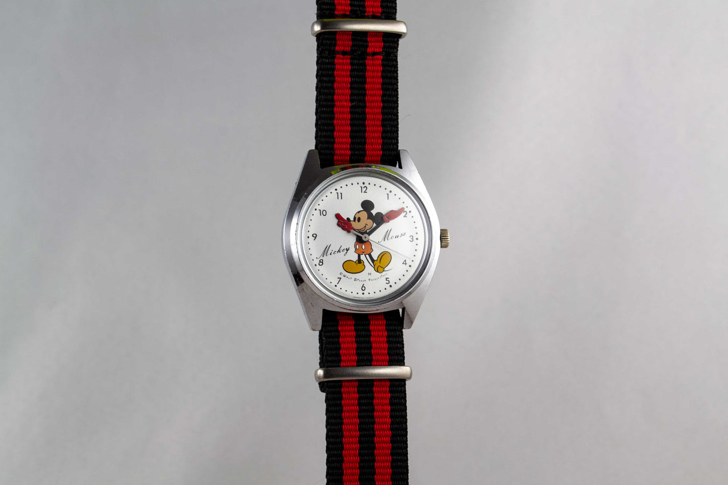 lumeville montre vintage Seiko Mécanique Mickey mouse disney 5000-7000
