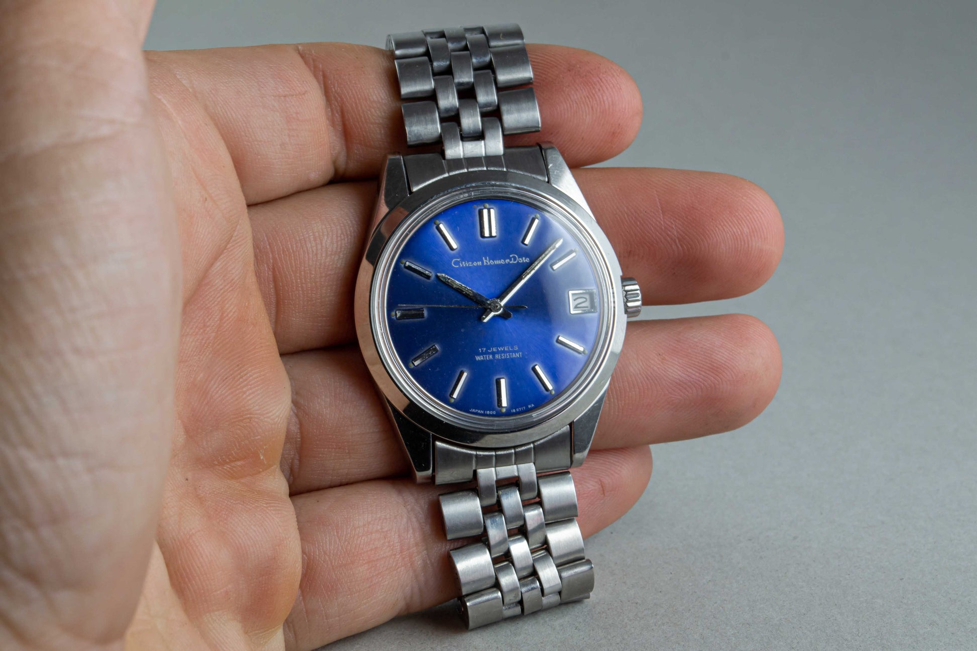 montre vintage Citizen Homer Date 63-1019 Bleue lumeville_