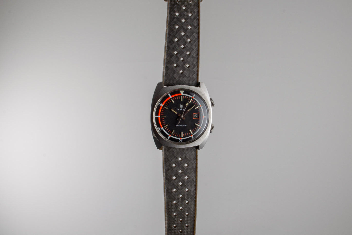 montre vintage Lip Nautic-Ski Mk2 Electronic lumeville