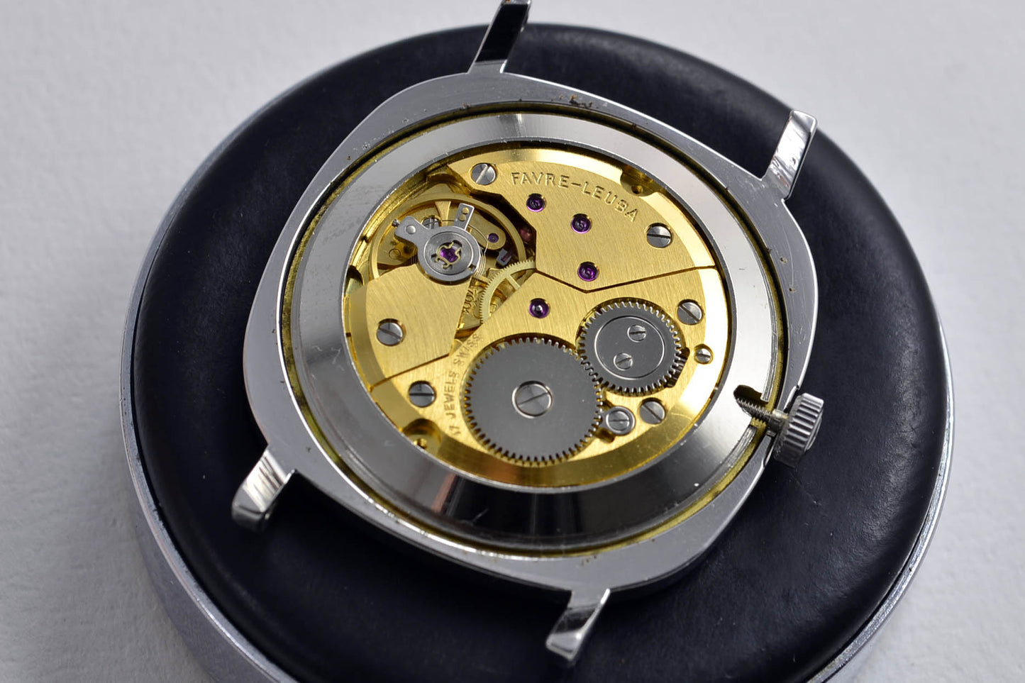 montre vintage lumeville peseux 7001 Favre-Leuba cadran noir laqué