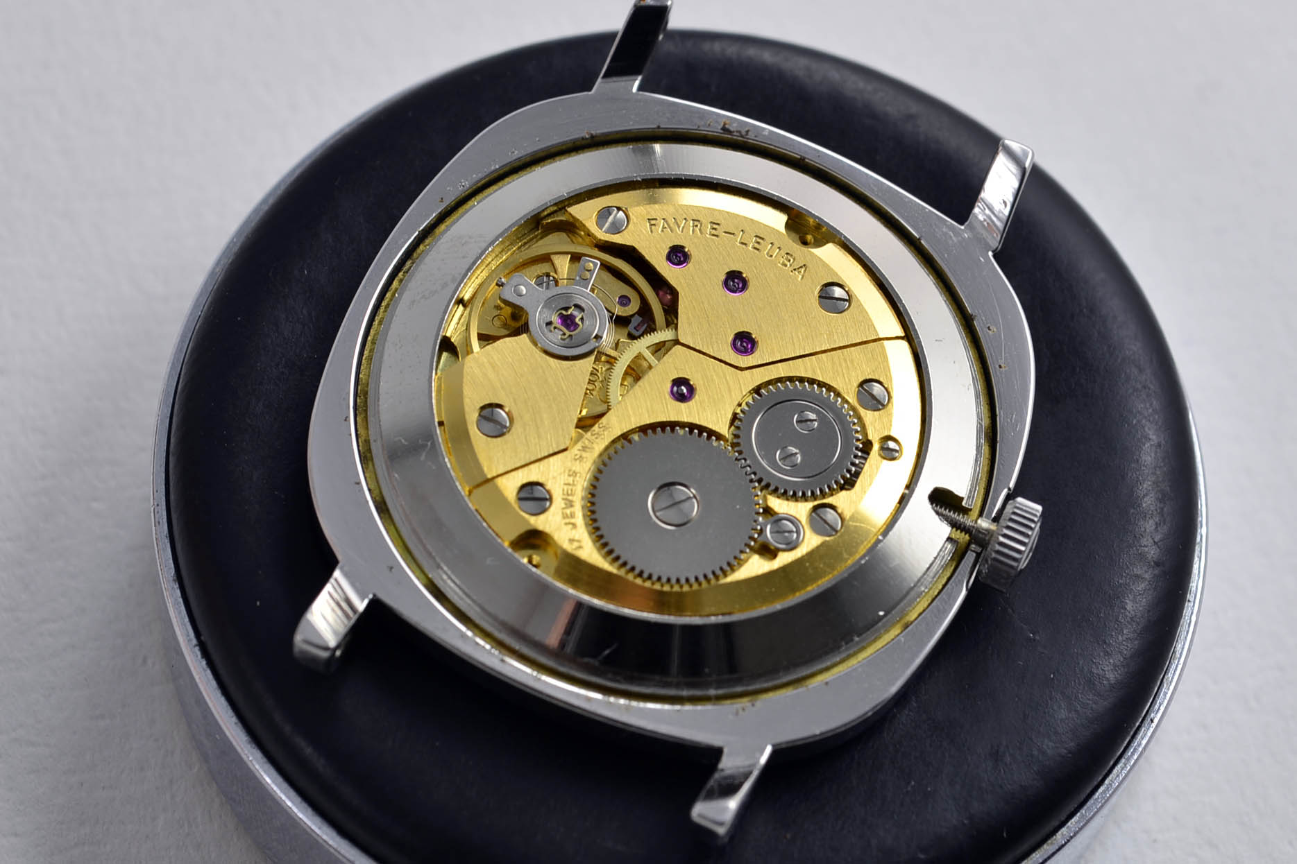 montre vintage lumeville peseux 7001 Favre-Leuba cadran noir laqué