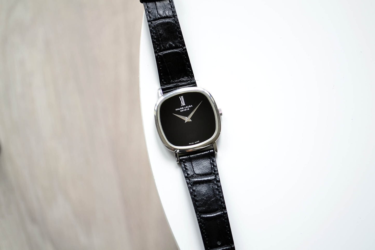 montre vintage lumeville peseux 7001 Favre-Leuba cadran noir laqué