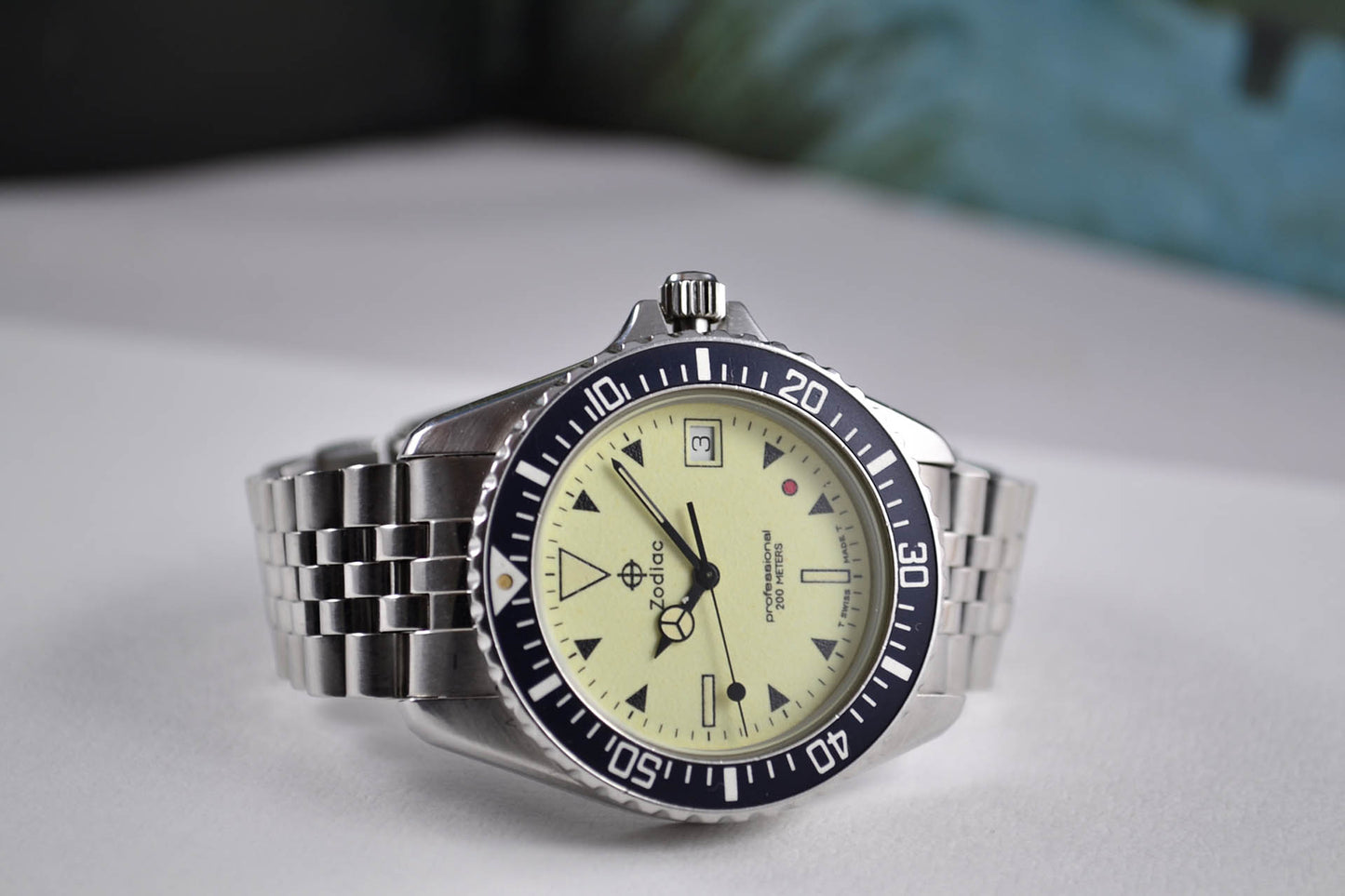 lumeville montre vintage Zodiac Red Dot Diver Full Lume 113.21.07