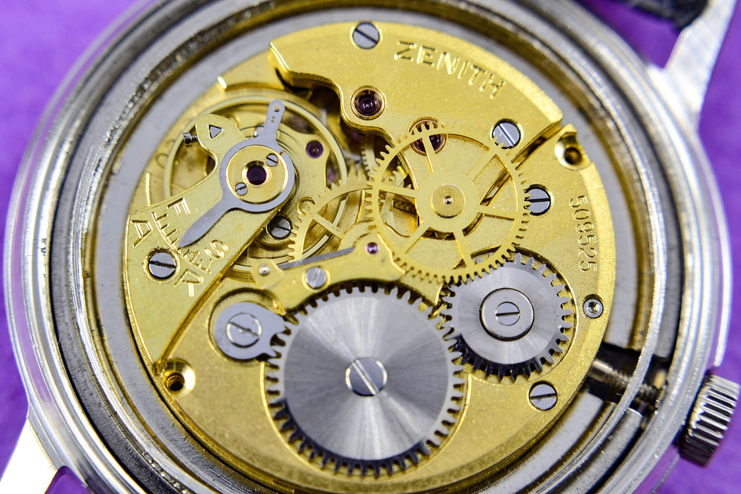 montre vintage lumeville Zenith 106-50