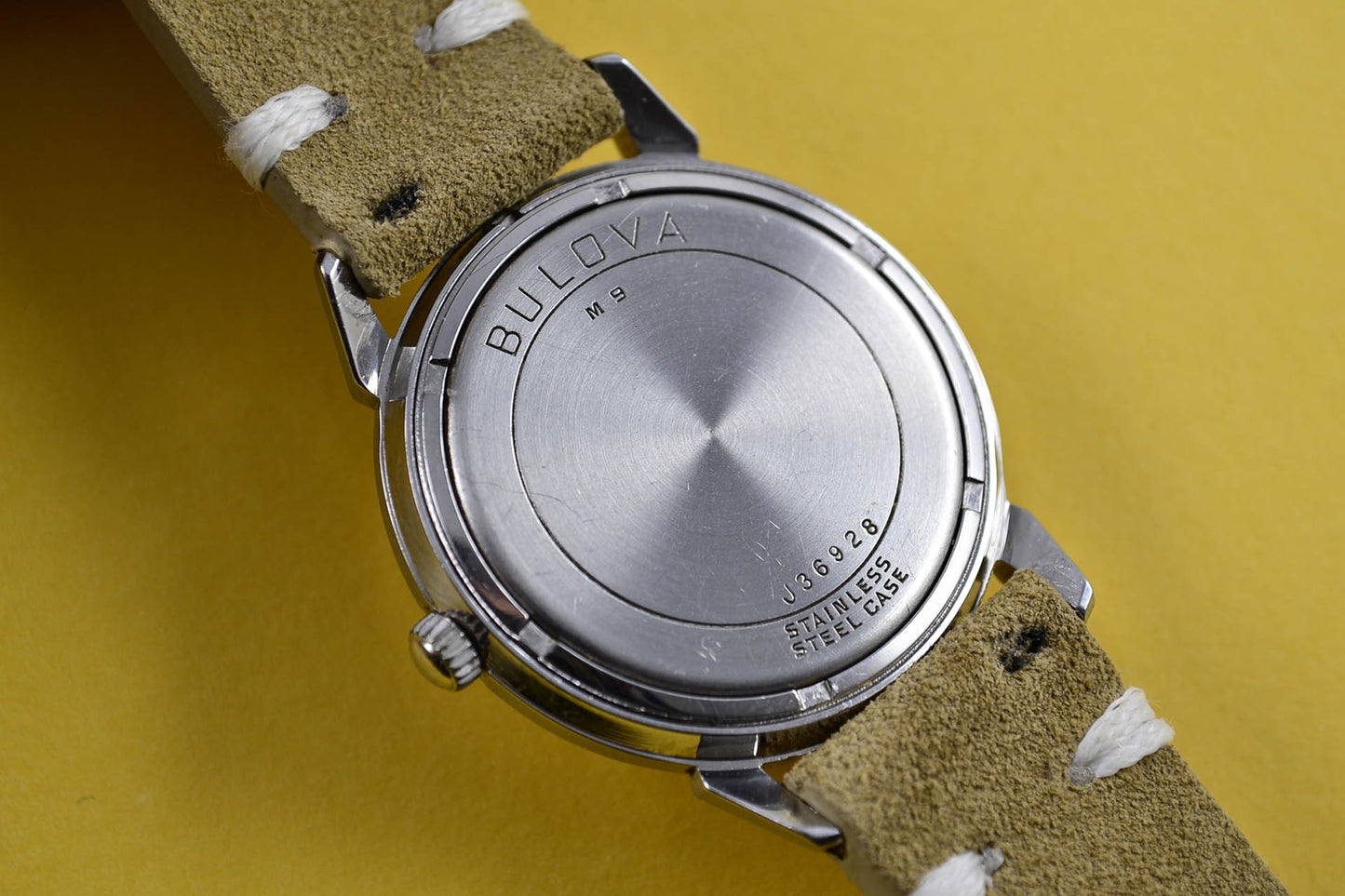 Bulova Sea King Baleine 1969 lumeville montre vintage