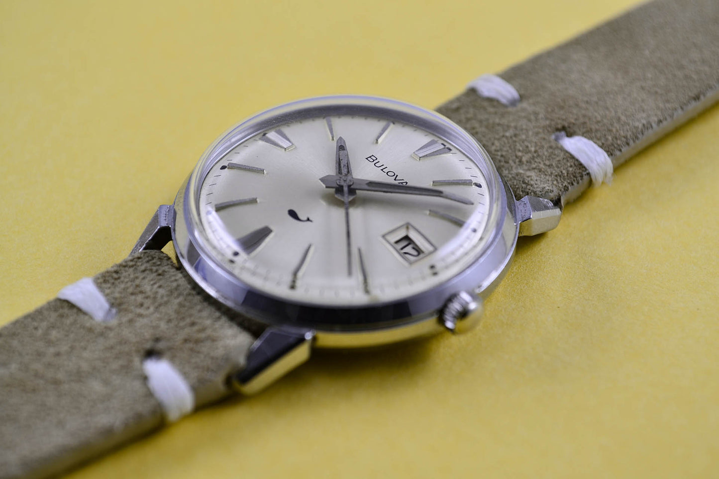 Bulova Sea King Baleine 1969 lumeville montre vintage