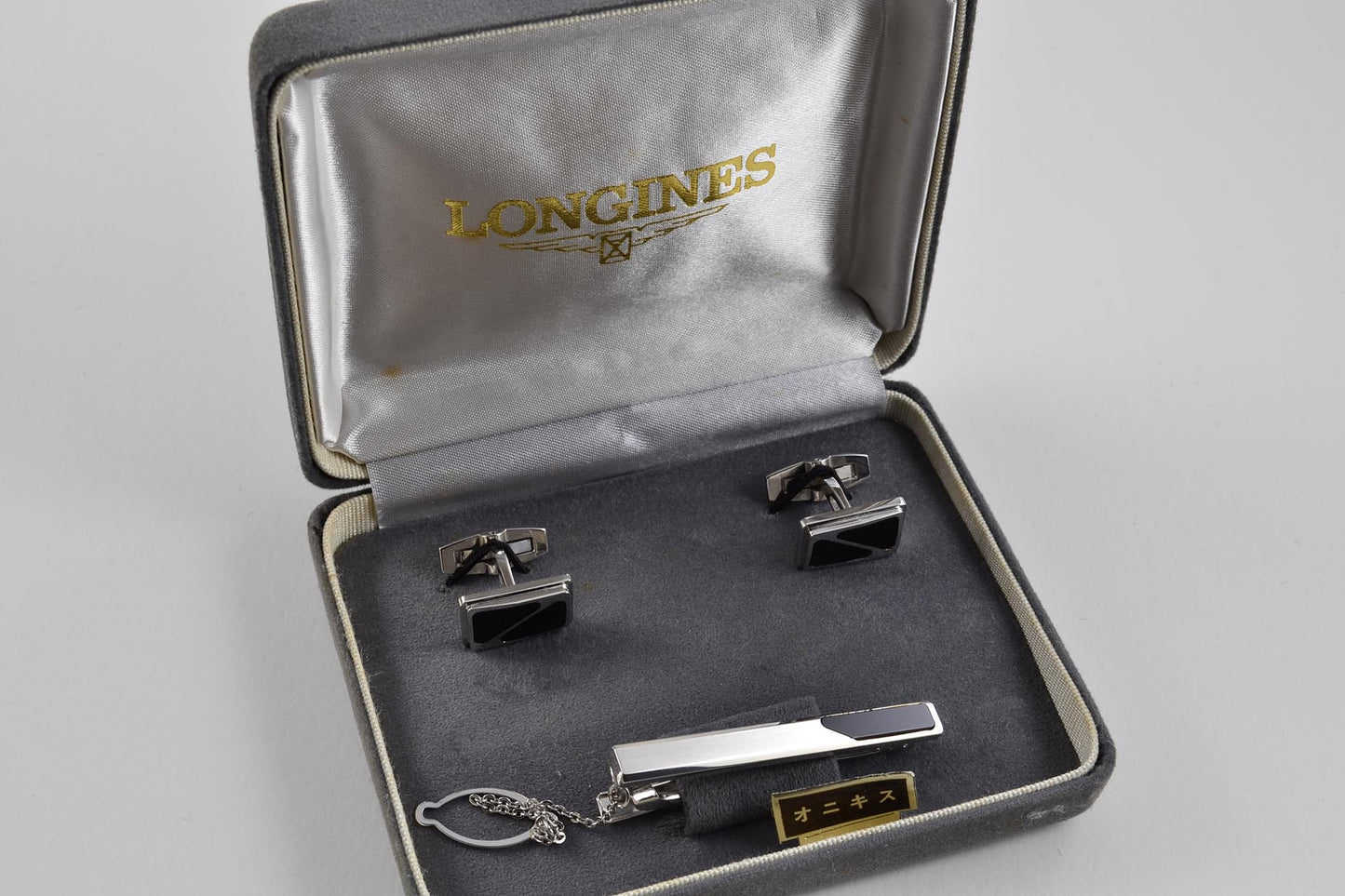 Longines - Boutons de manchette et pince à cravate en argent et en onyx - LumeVille
