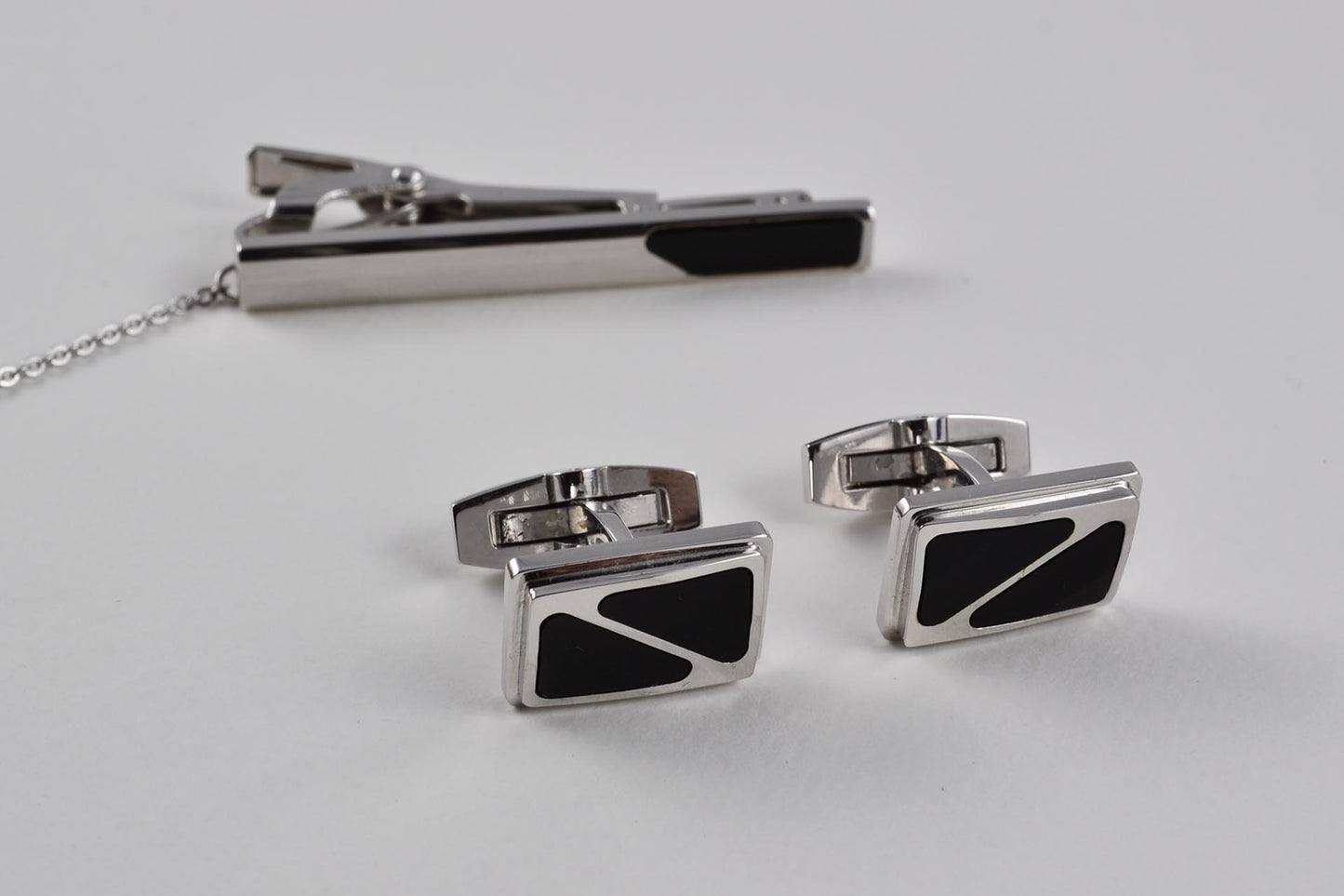Longines - Boutons de manchette et pince à cravate en argent et en onyx - LumeVille