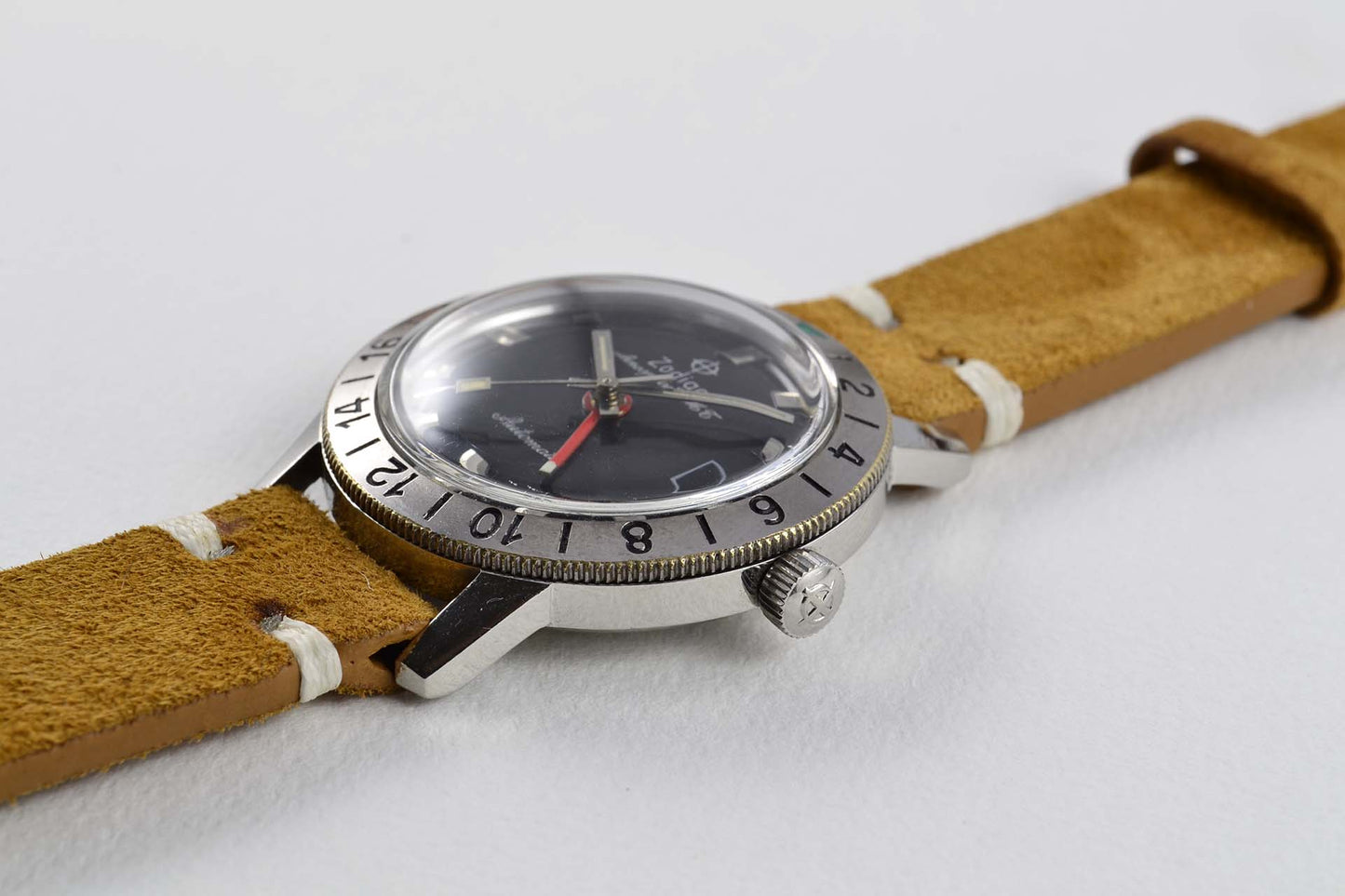 Zodiac Aerospace GMT circa 1960 - LumeVille