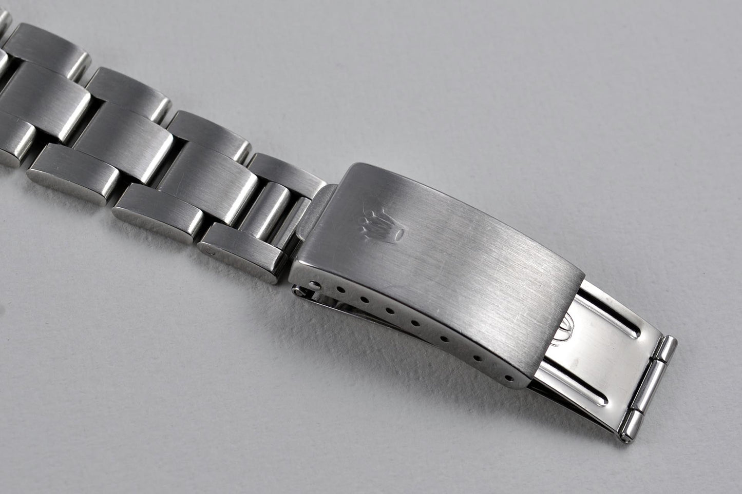 Rolex 6694 Champagne Dial 1972 - LumeVille