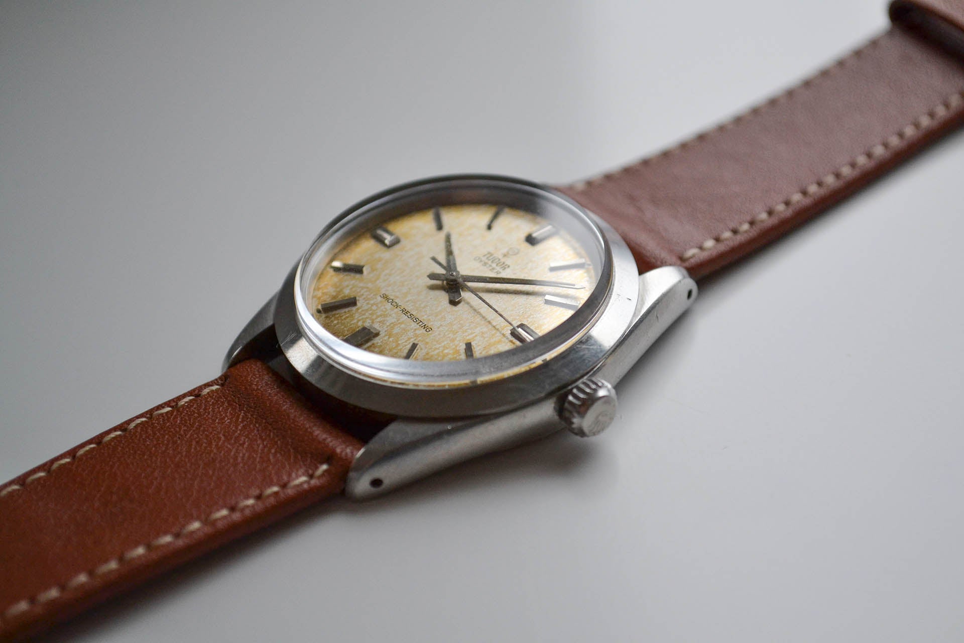 Tudor Oyster 7934 patina lumeville montre vintage rolex