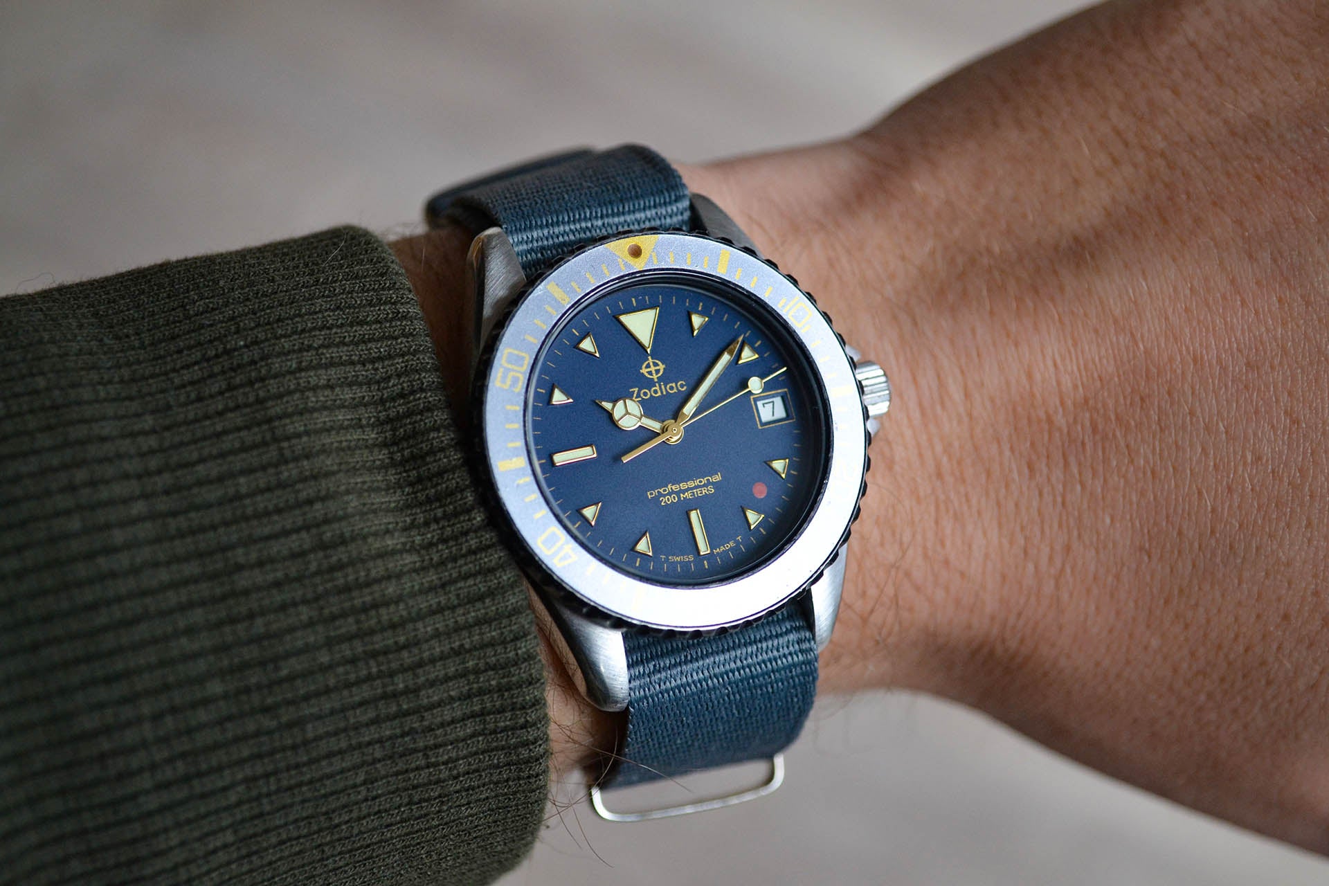 zodiac 113.15.20 Red Dot Diver Blue lumeville montre vintage