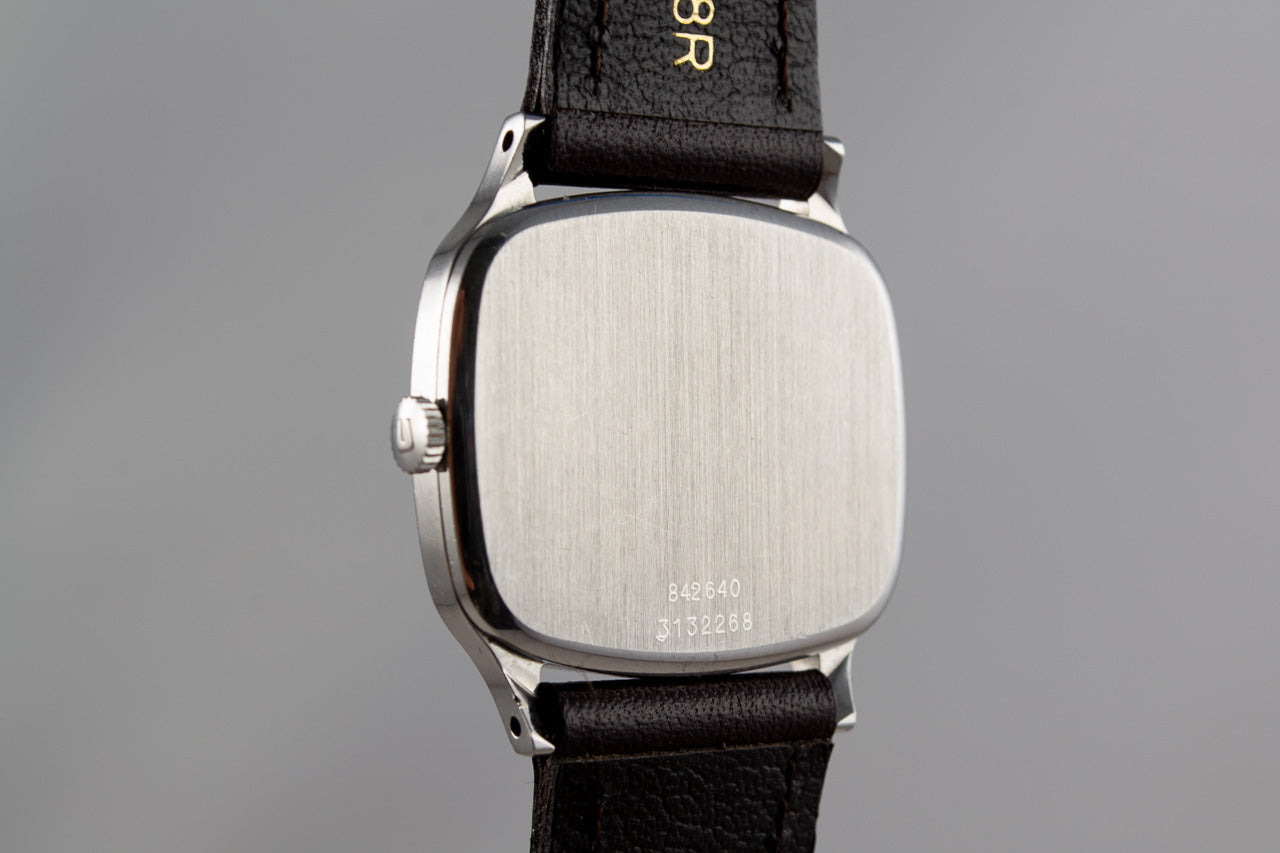 Universal Geneve Lapis lazuli 1-42 lumeville montre vintage