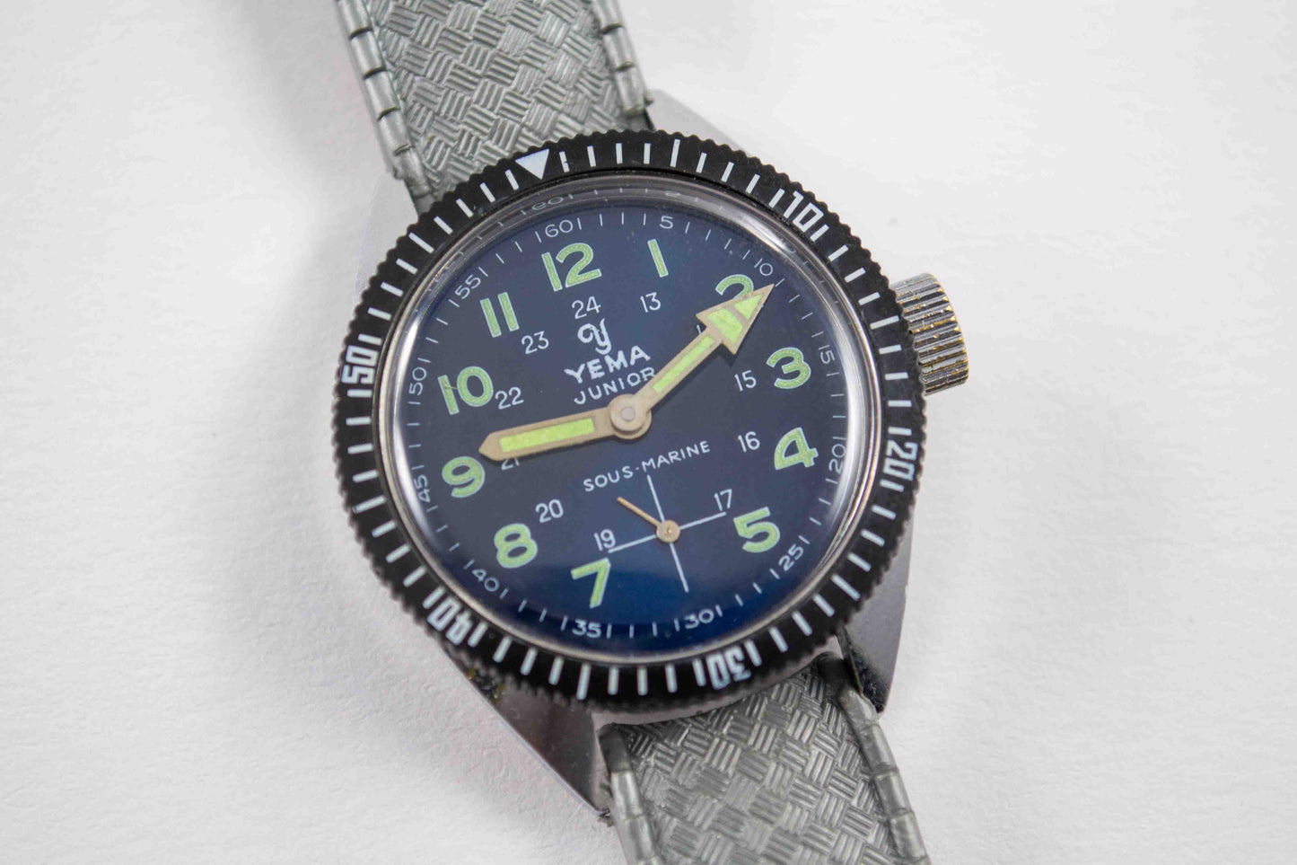 Yema Junior Sous Marine Bleue superman lumeville montre vintage