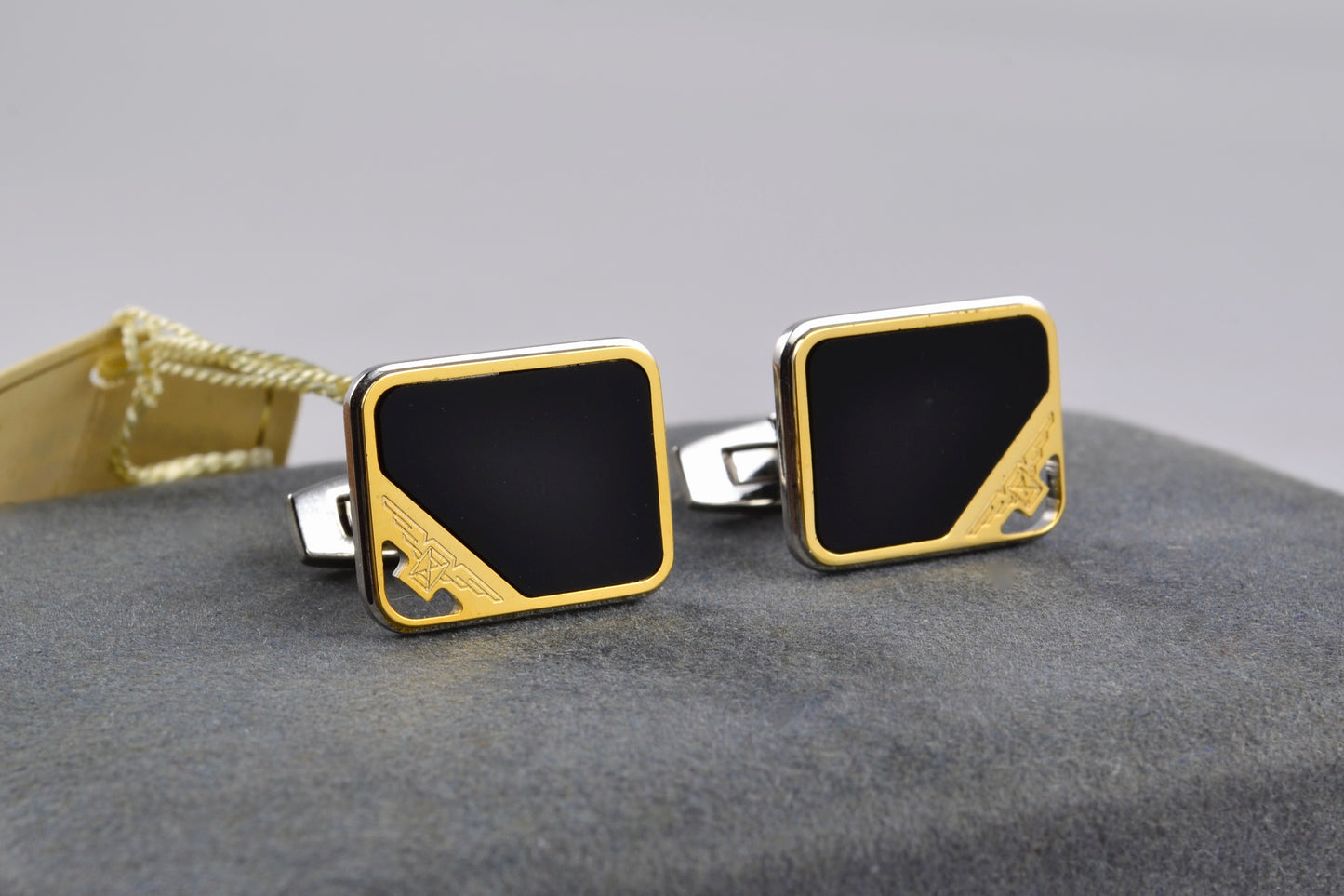 Boutons de manchette Longines pierre d'onyx fin 1980 - LumeVille
