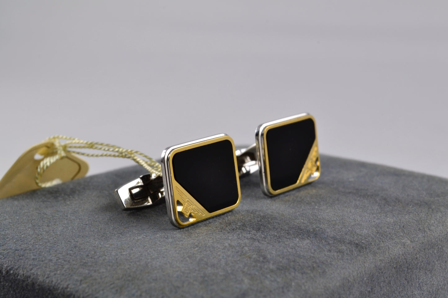 Boutons de manchette Longines pierre d'onyx fin 1980 - LumeVille