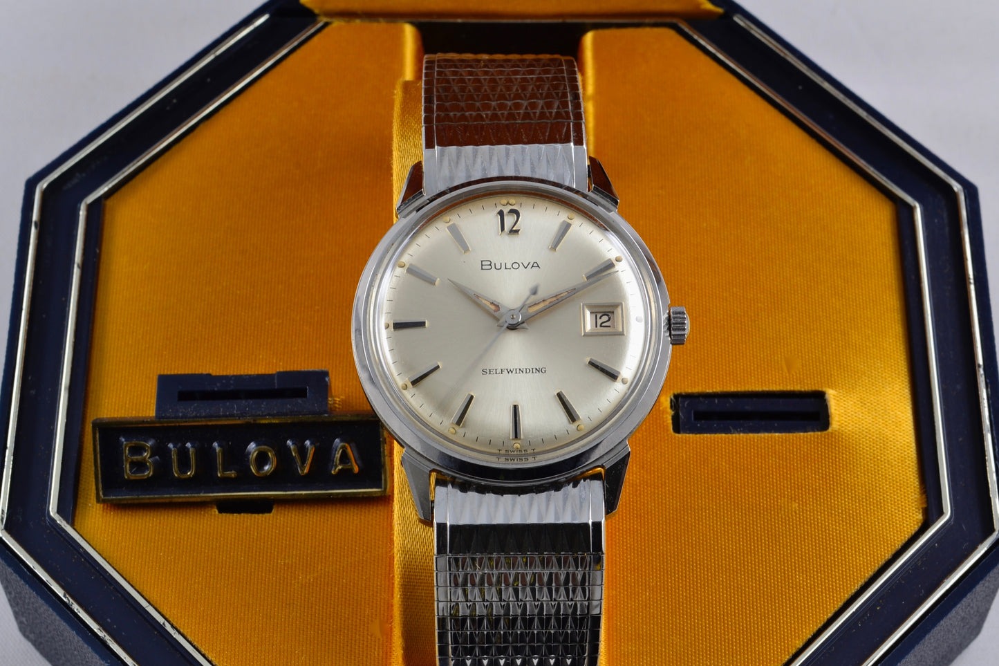 Bulova Selfwinding M6 de 1966 - LumeVille