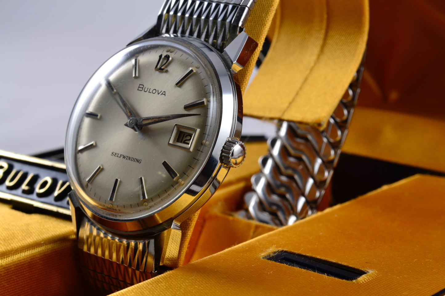 Bulova Selfwinding M6 de 1966 - LumeVille