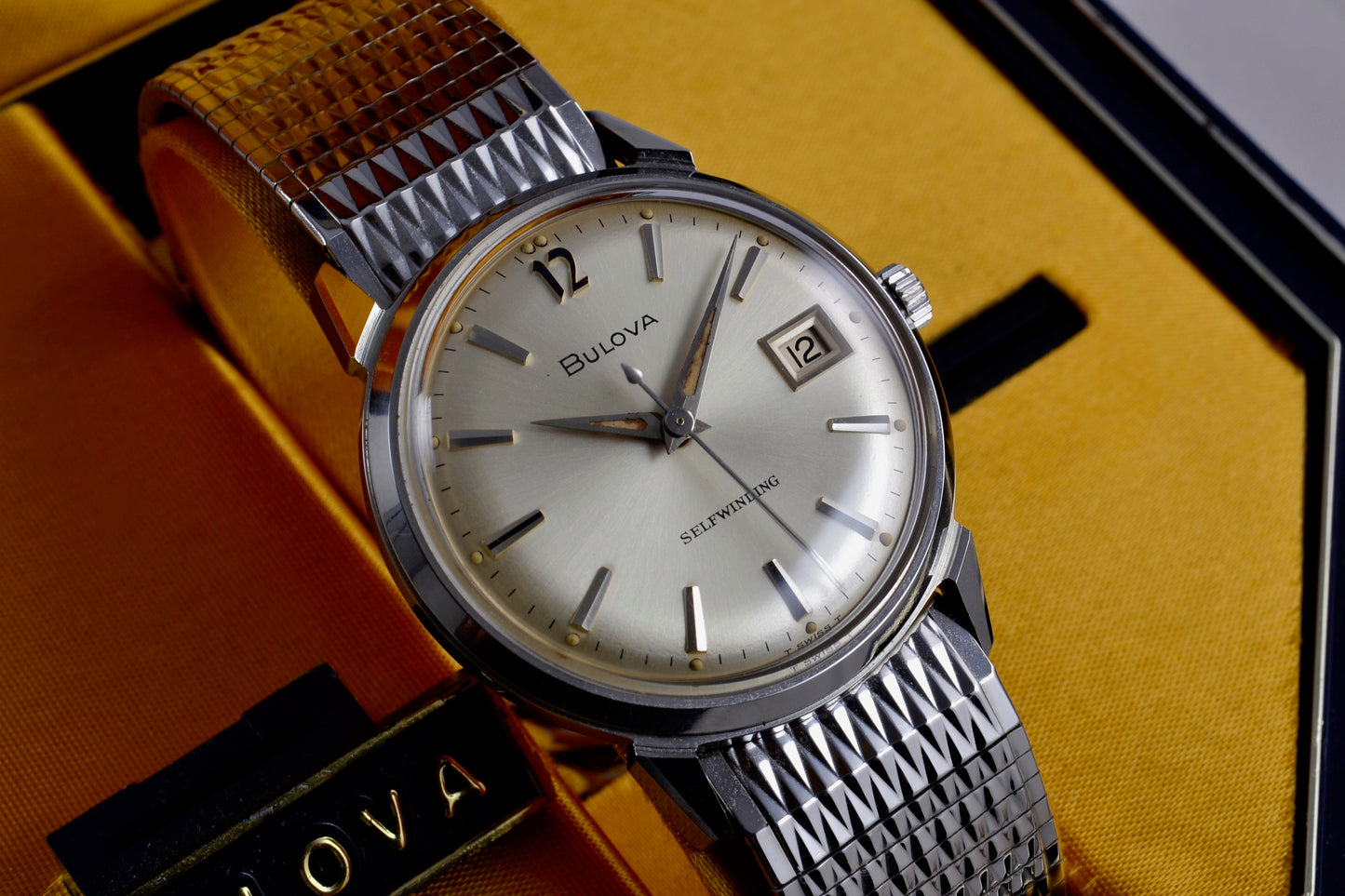 Bulova Selfwinding M6 de 1966 - LumeVille