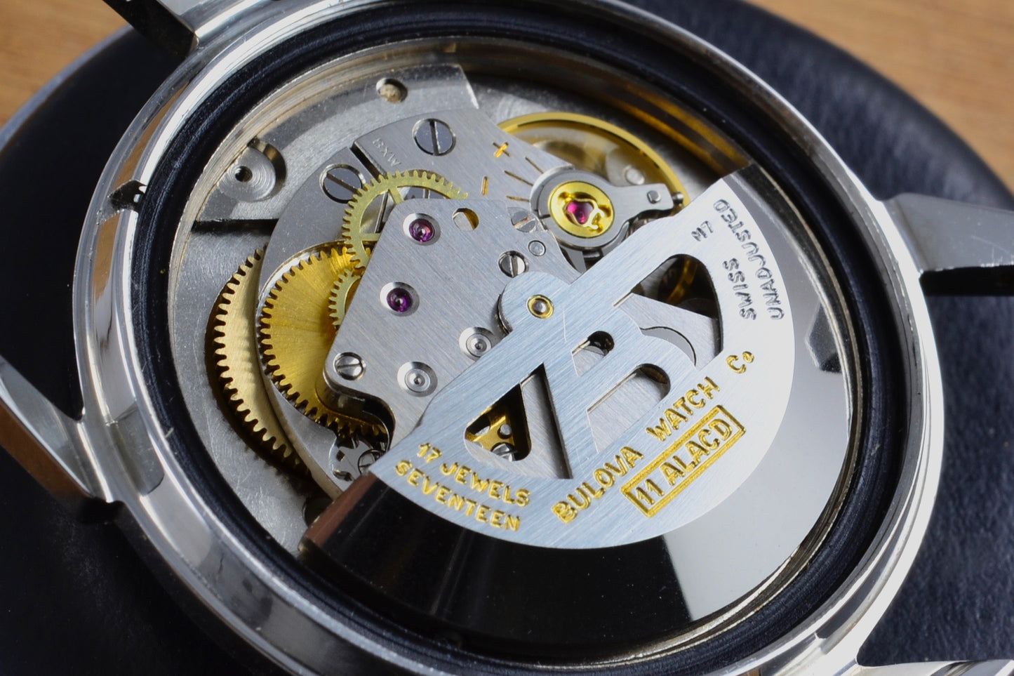 Bulova Selfwinding M6 de 1966 - LumeVille