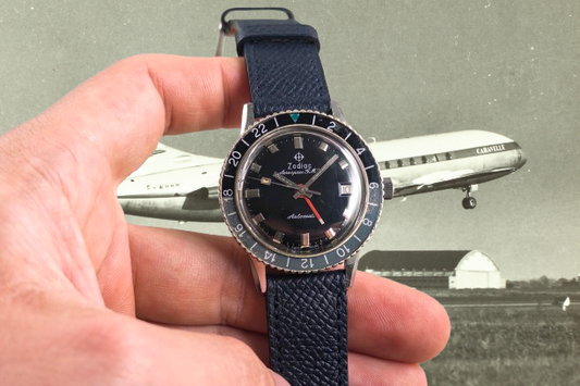 Zodiac aerospace GMT vintage watch aviator 1960 Bakelite