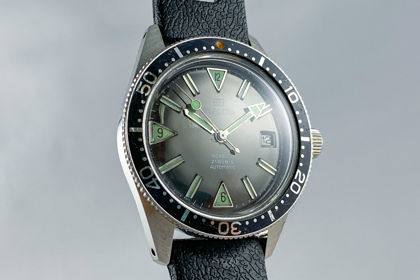 Montre vintage de plongée Electra Skin diver lip lumeville 