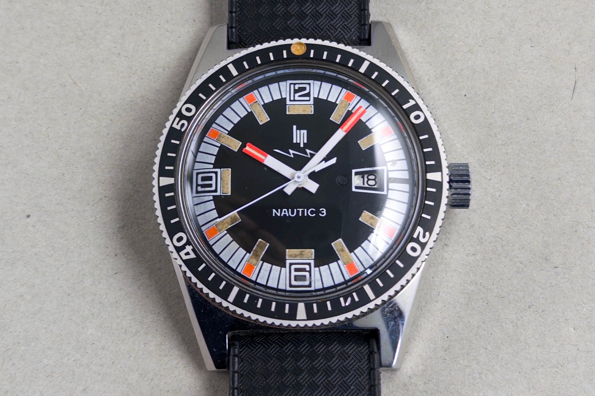 Lip Nautic 3 Diver Electronic r184 lumeville vintage watch
