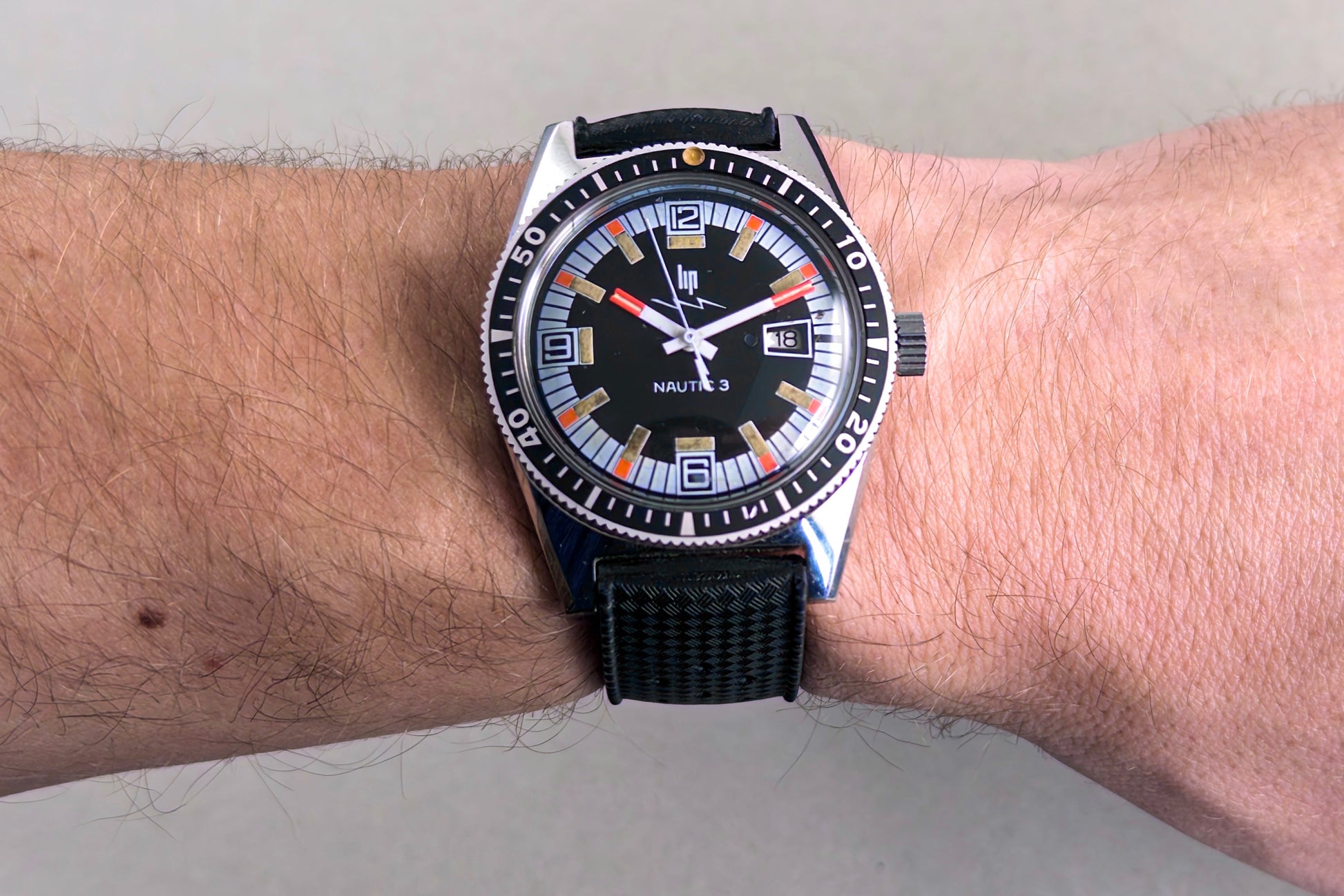 Lip Nautic 3 Diver Electronic r184 lumeville vintage watch