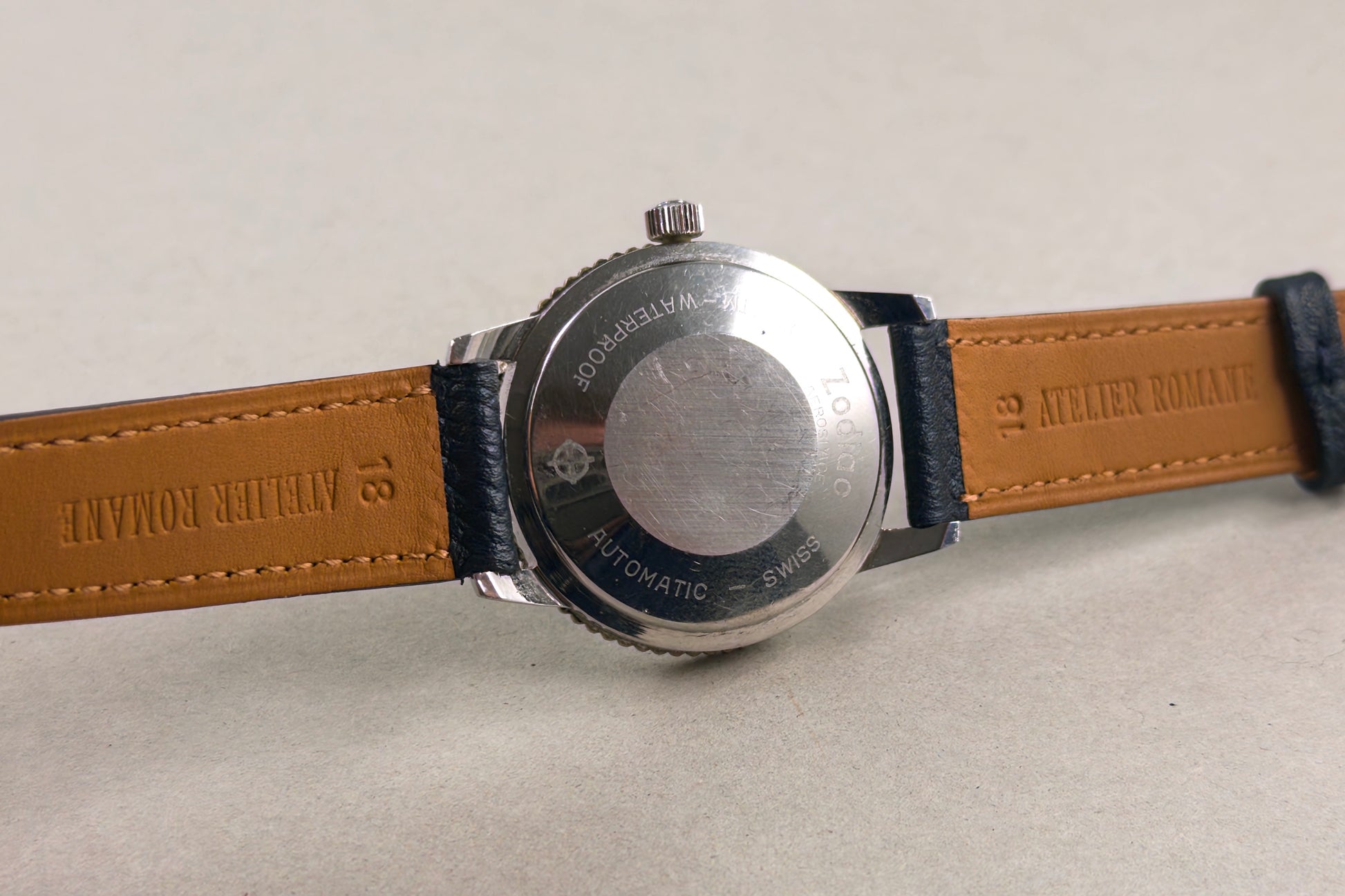 Zodiac Aerospace GMT 752-925 Bakelite lumeville vintage watch caseback