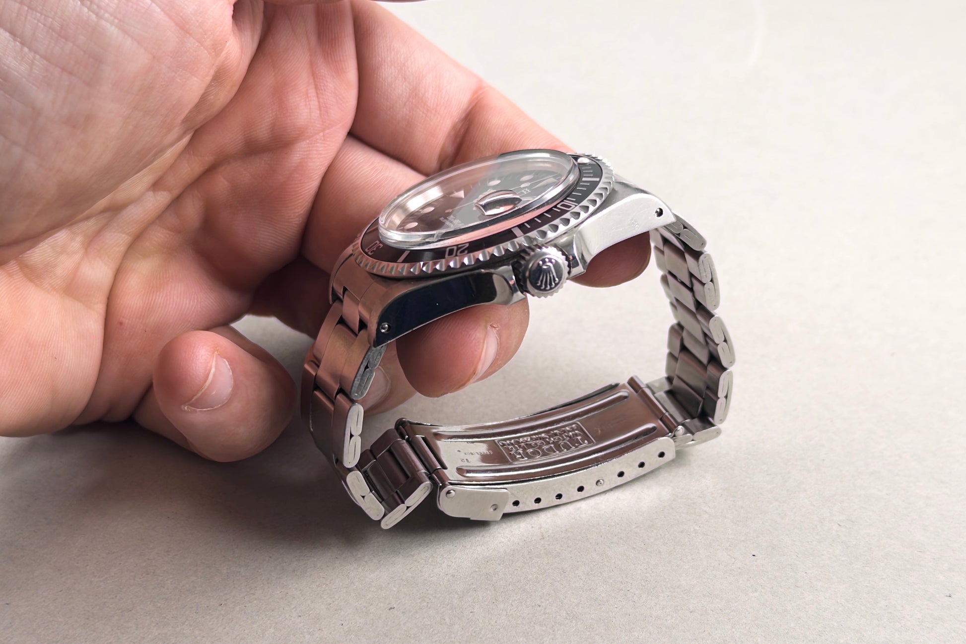 Tudor Submariner ref. 79090 1995 black tritium vintage dive watch Lumeville vintage watch triplelock crown