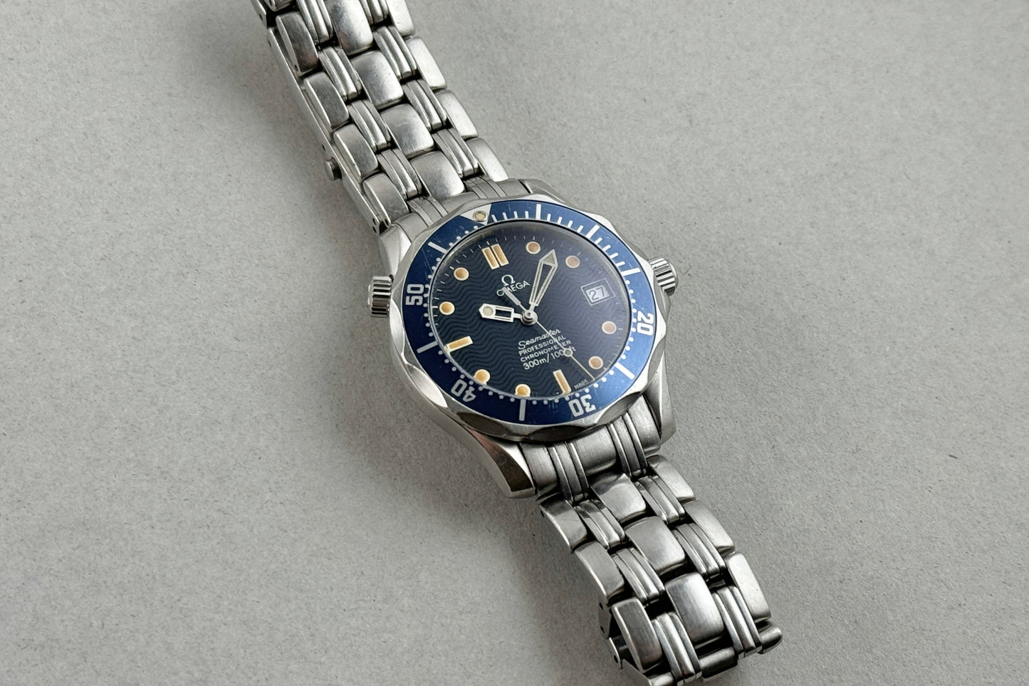 Omega Seamaster 300 Tritium 2551.80.00 lumeville montre vintage