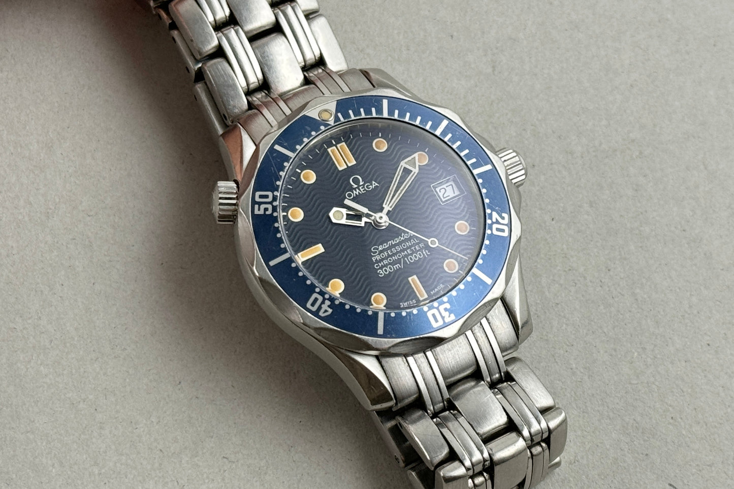 Omega Seamaster 300 Tritium 2551.80.00 lumeville montre vintage