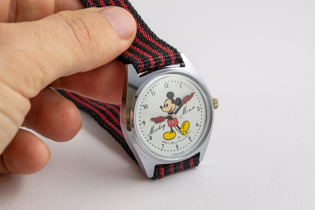 Seiko Mécanique Mickey Mouse Walt Disney 5000-7000 lumeville montre vintage
