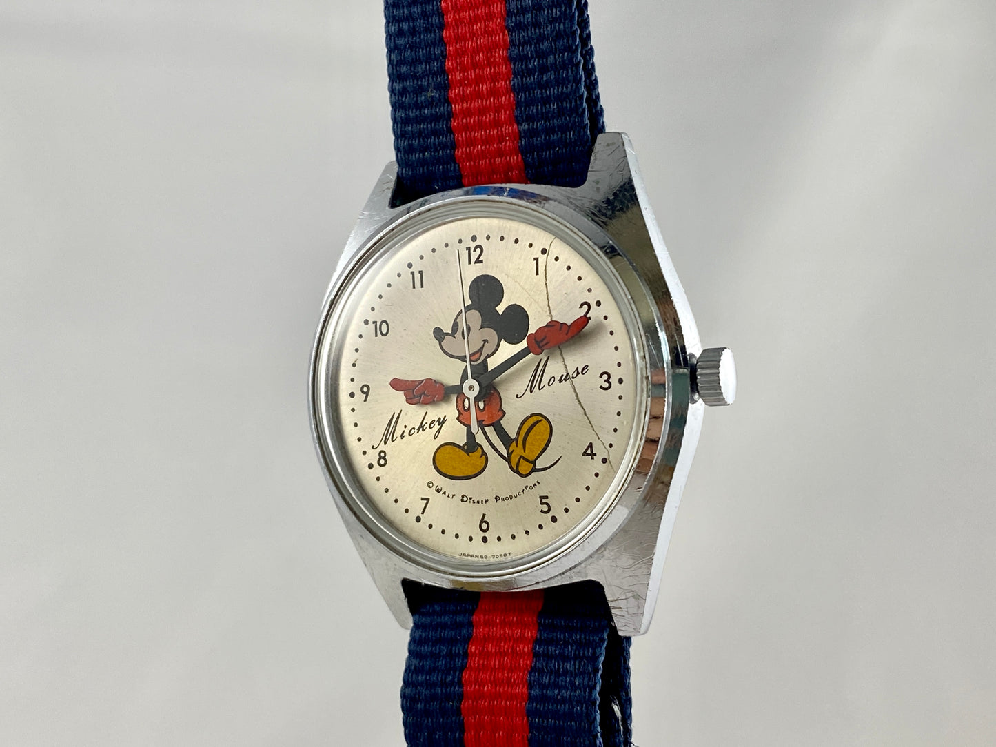 montre Seiko Mickey 5000-7000 lumeville montre vintage