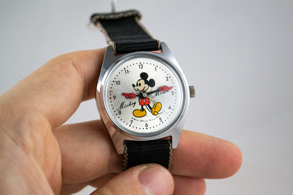 lumeville montre vintage Seiko 5000-7000 mickey mouse walt disney