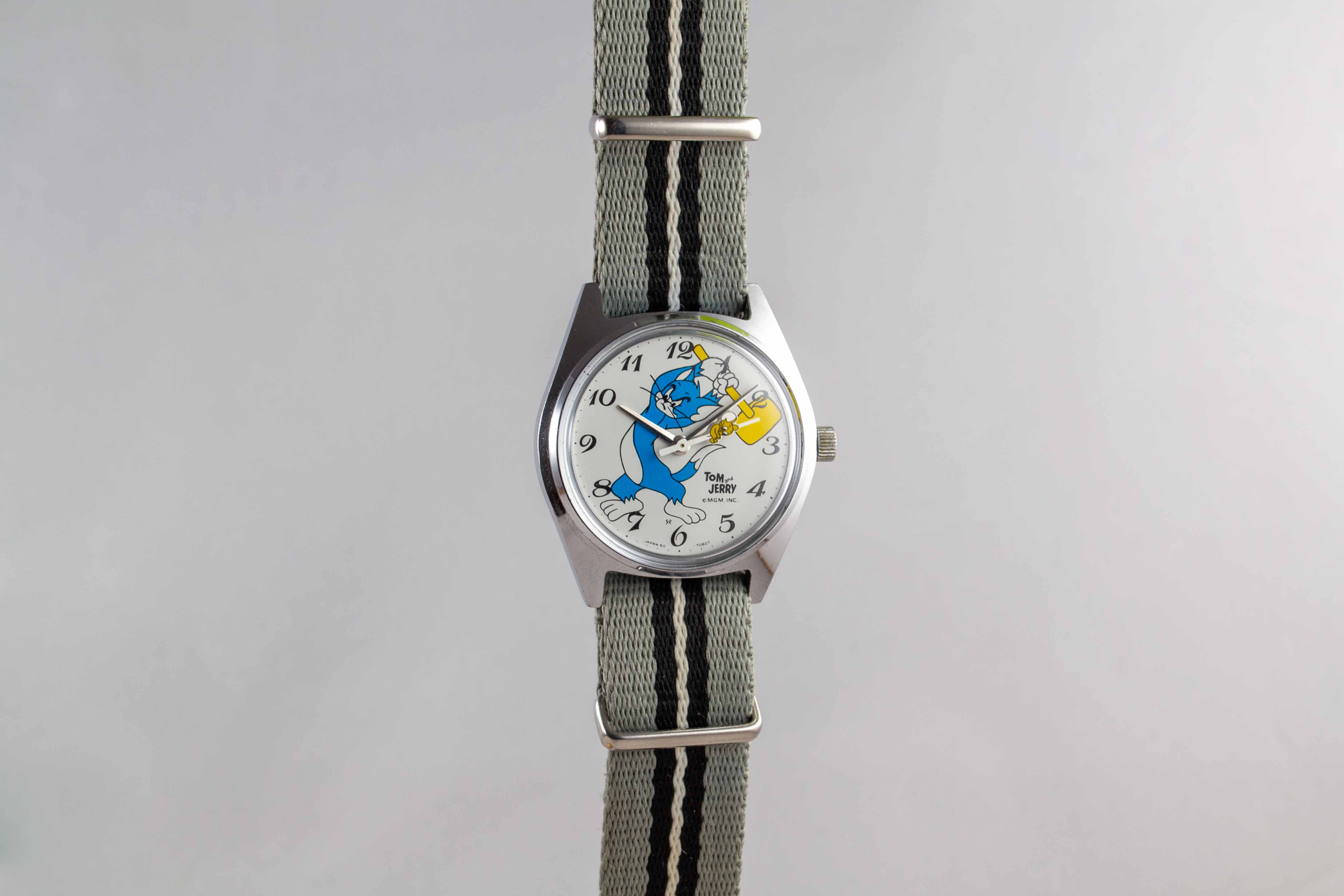 lumeville montre vintage Seiko Mécanique Tom et Jerry MGM 5000-7000