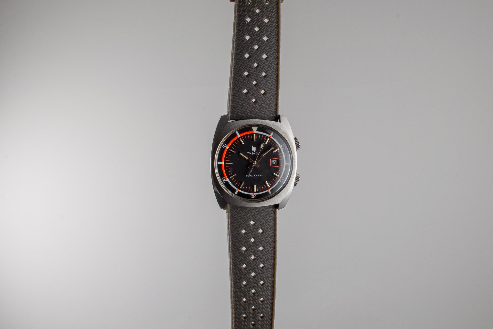 montre vintage Lip Nautic-Ski Mk2 Electronic lumeville