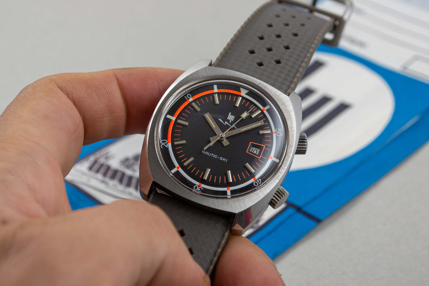 montre vintage Lip Nautic-Ski Mk2 Electronic lumeville