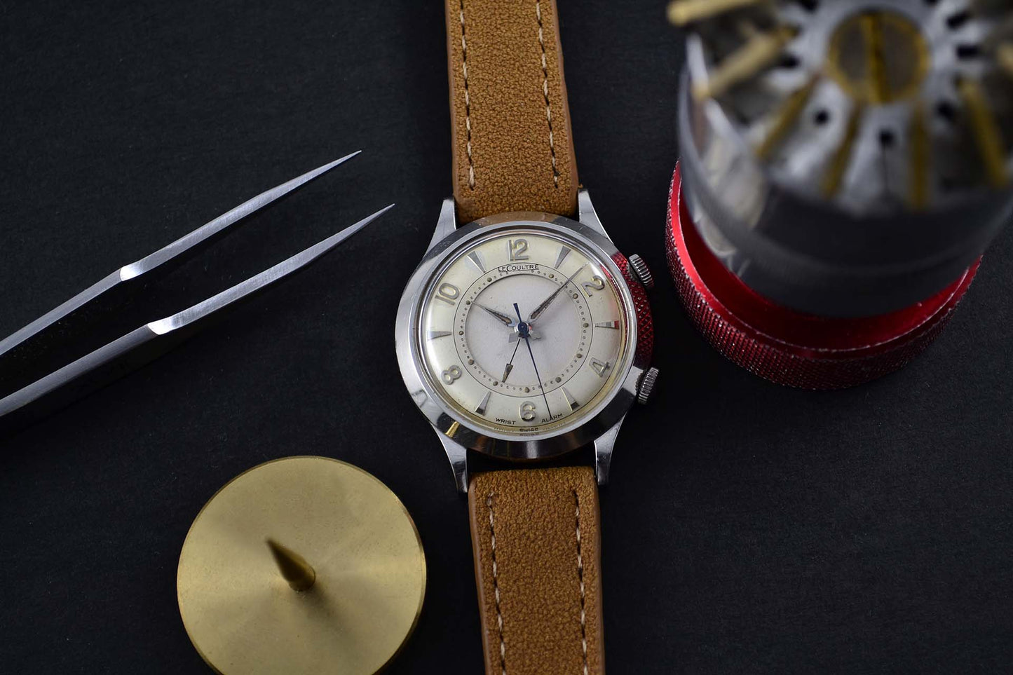 montre vintage jaeger LeCoultre Wrist Alarm - Pre Memovox - Modèle US - LumeVille