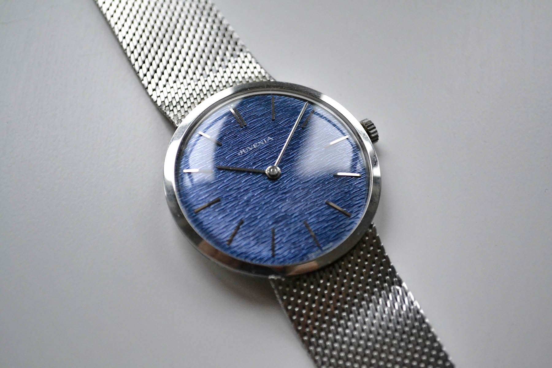 Juvenia Slim "Vagues Bleues" 7001 lumeville montre vintage