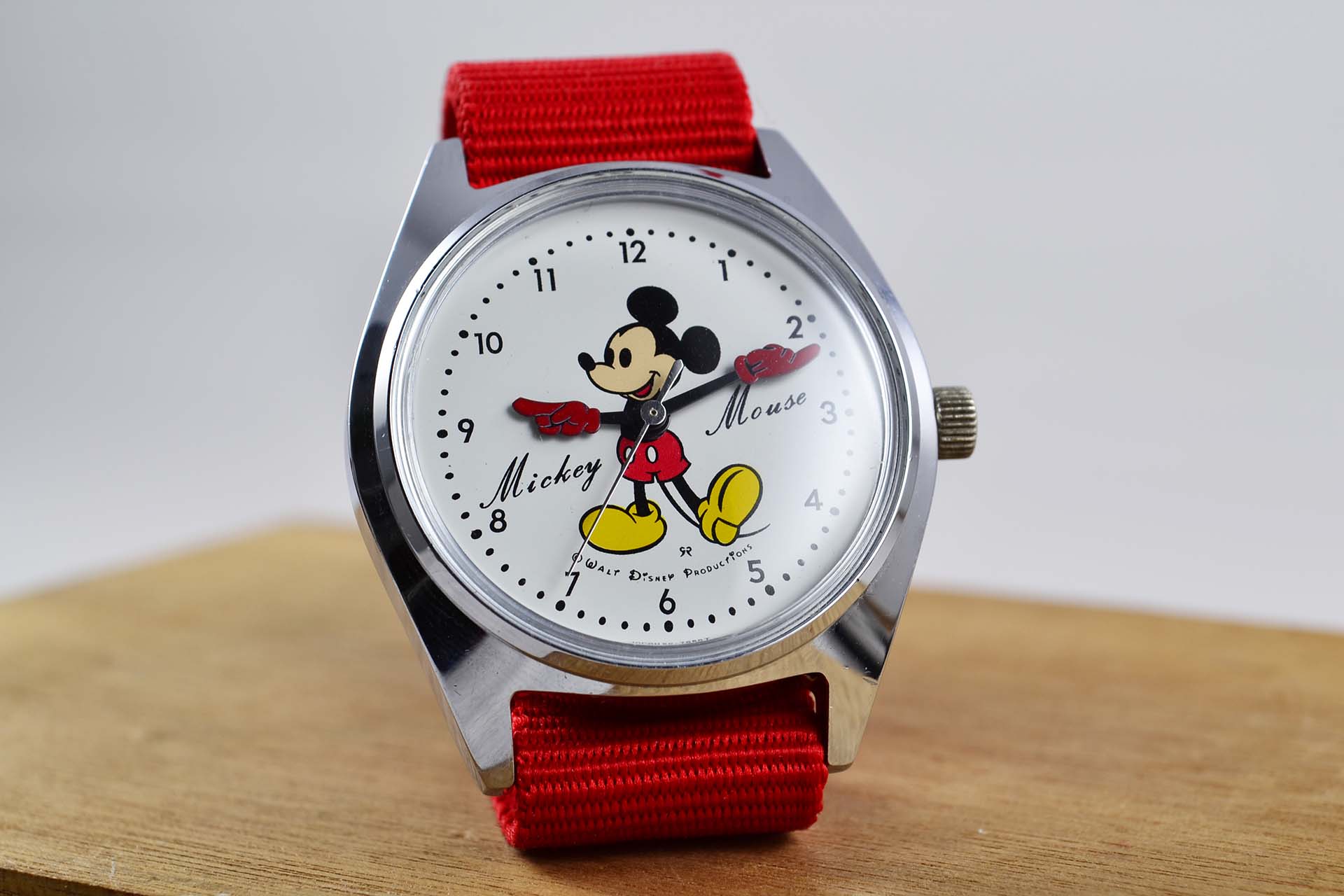 Seiko Mickey Mouse Walt Disney vers 1970 - LumeVille