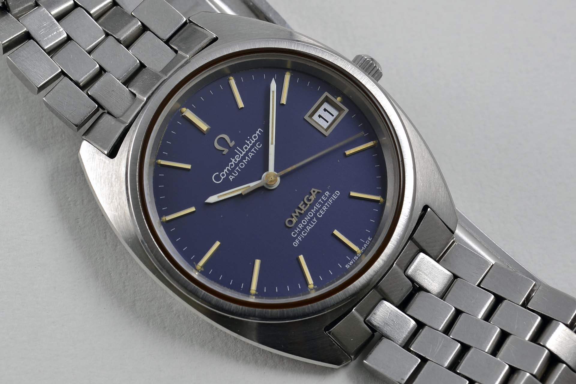 Omega Constellation C Shape Bleu 168.0056 early 1970 - LumeVille